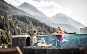 Aktiv- & Wellnesshotel Bergfried